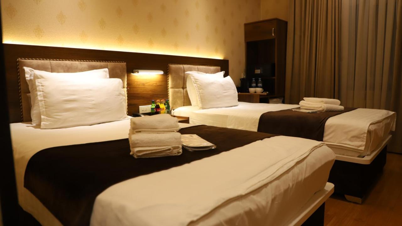 Grand Avenue Hotel Tashkent Bagian luar foto