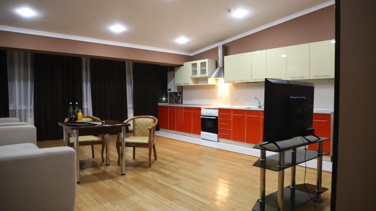 Grand Avenue Hotel Tashkent Bagian luar foto