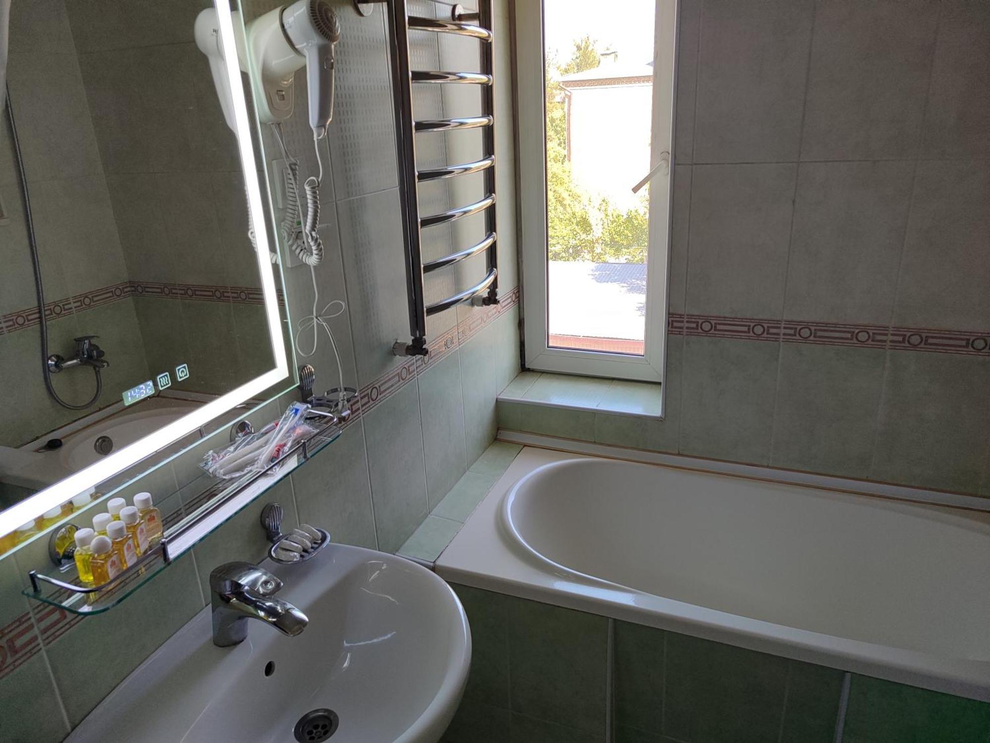Grand Avenue Hotel Tashkent Bagian luar foto