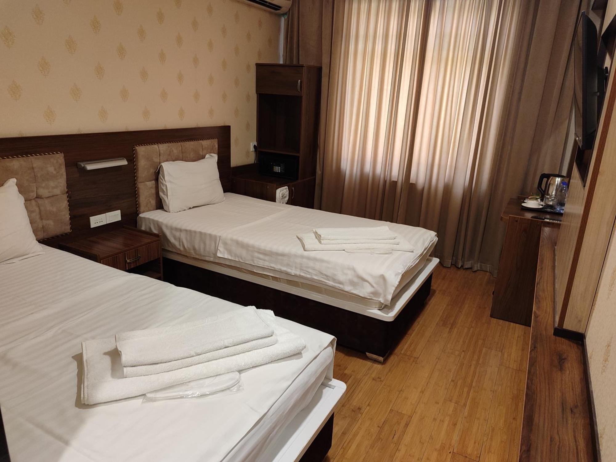 Grand Avenue Hotel Tashkent Bagian luar foto