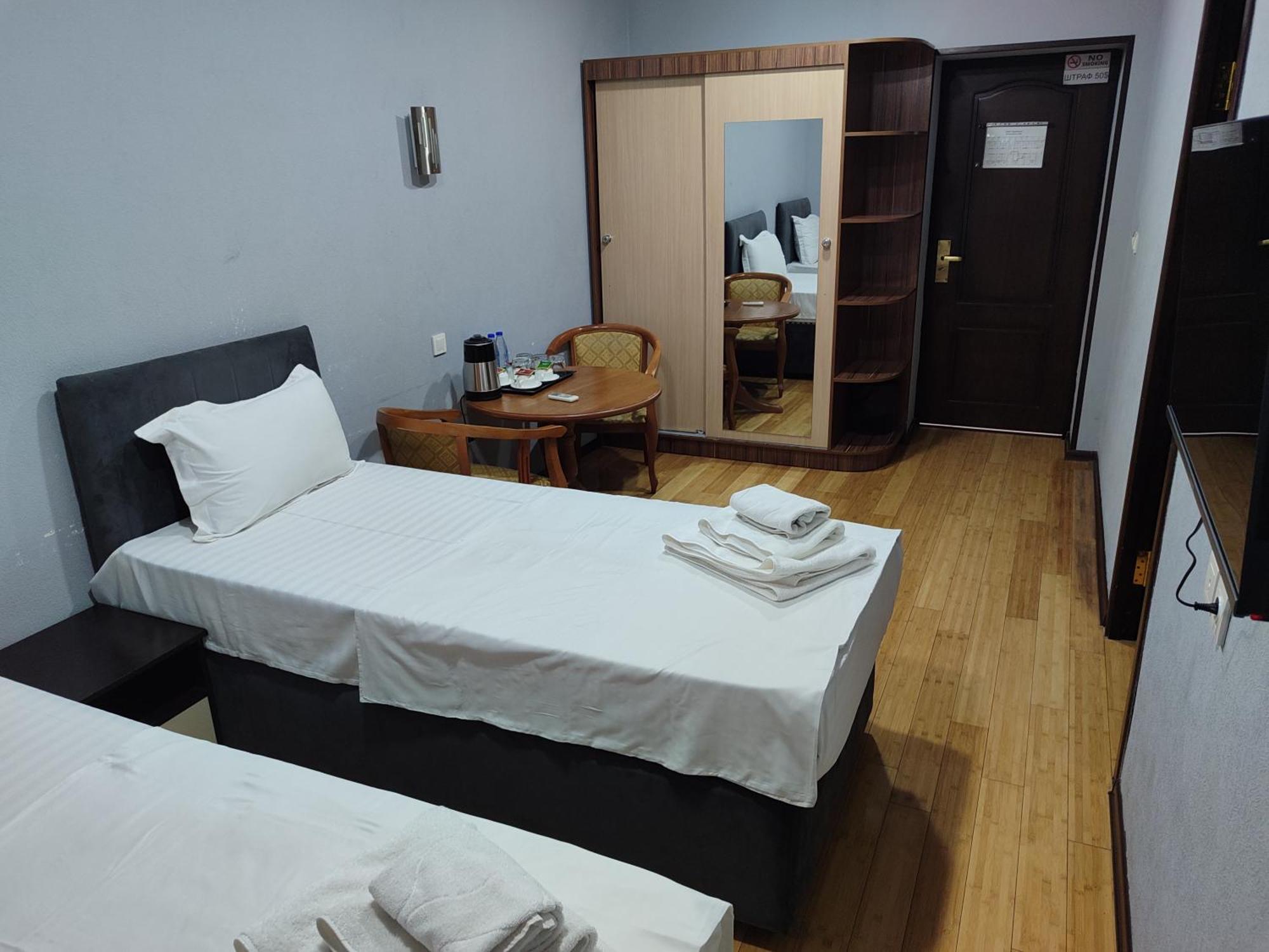 Grand Avenue Hotel Tashkent Bagian luar foto